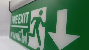 ไฟฉุกเฉิน ป้ายทางหนีไฟลูกศรชี้ ลง แบบแขวน LED, ป้ายไฟฉุกเฉิน