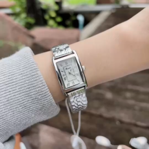 Bosika นาฬิกาข้อมือแฟชั่นแบรนด์แท้สายเลส หน้าปัดทรงเหลี่ยม ขนาด20มม.ตั้งเวลาให้พร้อมใช้งาน แถมถ่านให้ พร้อมส่ง