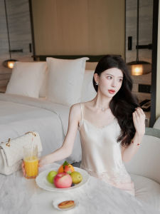 Kun Lace Trim Camisole Womens Inner Wear Tank Top 2025 New Style High End Sensation Inner Match Vest Short Length Solid Color