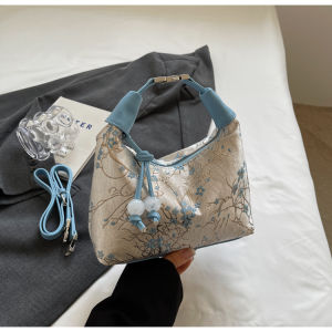 Red Embroidered Crossbody Wedding Bag Womens Fashionable Chinese Style Handbag Single Shoulder Soft Fabric Dumpling Shape
