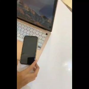 Perlindungan Layar Tahan Lama: SKIN CARBON GARSKIN REALME
