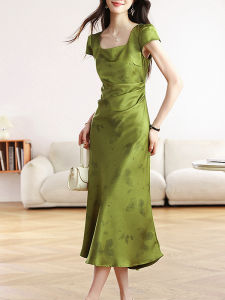 DAIXIANGFEIZI | Fit and Flatter Waist-Accentuating Elegant Satin A-Line Mid-Length Dress