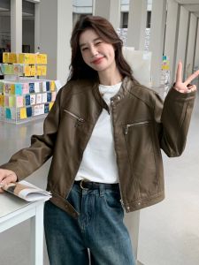 เสื้อแจ็คเก็ตหนัง PU ทรงสั้นสไตล์ฮ่องกงย้อนยุคสำหรับผู้หญิง ฤดูใบไม้ร่วง 2025 แจ็คเก็ตหนังสไตล์เกาหลีใหม่ ขนาดเล็ก แฟชั่น