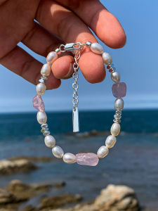 CAFFTI | Skin Whitening Pearl and Rose Quartz Bracelet