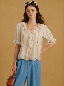 BANANA CICI | Áo Sơ Mi Dân Tộc Thêu Nếp Li V-Neck