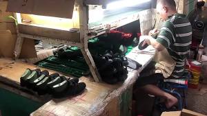 la Giày Nữ Cỡ Lớn Thoải Mái Xuyên Biên Giới Giày Chạy Bộ Thoải Mái Thoáng Khí Đế Mềm Đệm Khí Học Sinh Phong Cách Hàn Quốc Giày Thể Thao Dệt Bay Cho Nữ