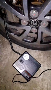 AUTOFun 12V Portable Air Pump for Car and Motorcycle Mini Air Compressor