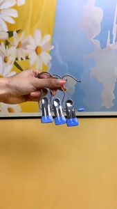 PHAY ที่หนีบผ้าอเนกประสงค์ ประหยัดพื้นที่ คลิปสแตนเลสพร้อมตะขอ คลิปหนีบผ้า เก็บหมวก จัดเก็บถุงเท้า พกพาง่าย ไม่ทิ้งรอย