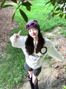 Womens American High Street Letter LogoPrint round Neck Long Sleeve UV Protective ClothingSpring Autumn HighEndVersatile Trendy Top