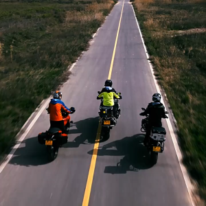 Bộ Quần Áo Mưa MTW MDL0403B Có Bọc GIày Độ Chống Nước Đến 15000mm