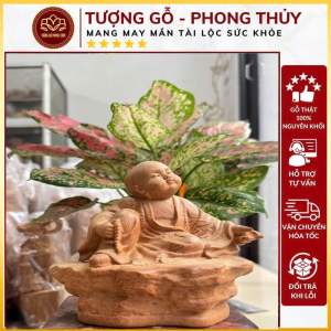 Tượng chú tiểu an nhiên nhắc nhở con người sống buông bỏ phiền muộn gỗ ngọc am thơm phức kích thước cao 15-15-10cm