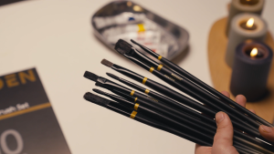 MEEDEN Oil Paint Brush Set: 10 Pcs Hog Bristle Paint Brushes with Wood Long Handle - Artist Paint Brush Set for Adults Beginners - Perfect for Oil Acrylic Canvas Painting