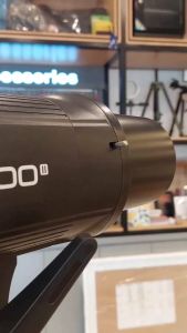 LAMPU GODOX SK400II: PAKET LENGKAP UNTUK PEMOTRETAN PROFESIONAL