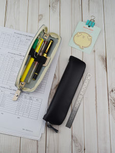 กระเป๋าใส่ปากกาหนังแบบพกพาขนาดเล็กสำหรับผู้หญิง กระเป๋าใส่ปากกาสตีล สายรัด สำหรับนักเรียนมัธยมต้นและมัธยมปลาย กระเป๋าใส่ของสำหรับใส่ปากกา