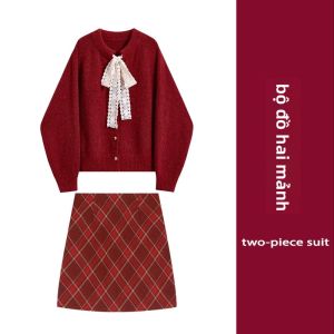 YUEZHONGWEI | Bộ Đồ Mùa Đông Áo Len Đỏ và Chân Váy
