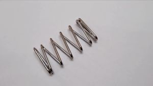 SPRING UNTUK MESIN POTONG KAIN / END CUTTER SPRING / SPRING CUTTING MACHINE /CUTTING MACHINE SPRING (READY STOCK)