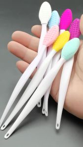 [BEAUTYHOLICS PH] Blackhead & Pore Removal Brush - Exfoliating Nose Brush for Facial Cleaning Silicone Massage Tool (Random Color)