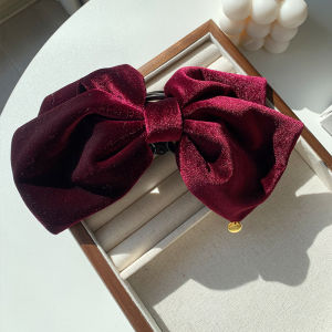 กิ๊บติดผมหางม้าผ้ากำมะหยี่สีทองหรูหราสไตล์ฝรั่งเศสย้อนยุค กิ๊บติดผมทรงครึ่งหัวสำหรับผู้หญิง กิ๊บติดผมแบบใหม่ในฤดูใบไม้ร่วงและฤดูหนาวปี 2024