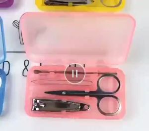Manicure set 4 in 1 Gunting Potong Kuku Korek Kuping dan Pinset cabut bulu SH R35