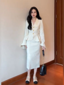 เสื้อสูทผู้หญิงไซส์ใหญ่สไตล์ฝรั่งเศส กระโปรงสั้นเอวสูง ชุดแฟชั่นฤดูใบไม้ร่วง คอลเลกชันฤดูใบไม้ร่วง 2023