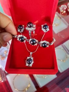 Satu Set Stainlis Mutiara Air Tawar Asli (Harga sudah termasuk DISKON 50%)