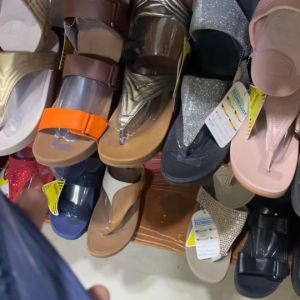 รองเท้า FitFlop ผู้หญิงห ญิงะพายยาวได้สินค้าถ่ายจากภาพจริง 100% 1-3 วัน ลูกค้าได้รับสินค้า