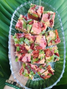 (250GR) BÁNH BÔNG TUYẾT VỊ DÂU HEALTHY TUYỆT NGON HẠT ÓC CHÓ HẠT ĐIỀU DÂU TÂY KIWI BÁNH ĂN VẶT LÀNH MẠNH Shop ngucocutthuy203 ngucocutthuy