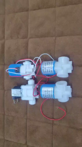 โซลินอยด์วาล์ว 12V-24V-220V พลาสติก 2 หุน สีฟ้า การใช้งาน 9WAREE