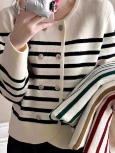 French Stylish Elegant Retro Knit Sweater with Stripe Round Neck