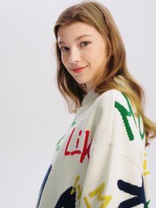 [CNY COLLECTION] FILA CORE WHITE LINE ORIGINALE Womens Knit Sweater in Red