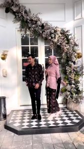 Avina Setelan Couple Kebaya Kemeja Batik Outfit Lamaran Wisuda Kondangan Terbaru