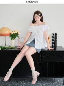 Jiulu Studio พลัสไซส์ เสื้อเชิ้ตแขนสั้นเปิดไหล่ ผู้หญิง ดีไซน์ หวาน และเผ็ด สไตล์ฝรั่งเศส เสื้อท่อนบน เวอร์ชั่นเกาหลี Pure Color Commute