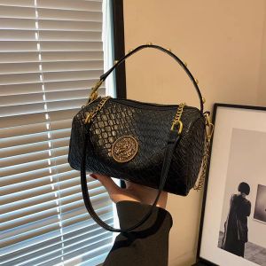 Tas Selempang Wanita Impoet Kulit Pu Black Hitam Tas Tenteng Cewek Semi Rantai 206391 0639