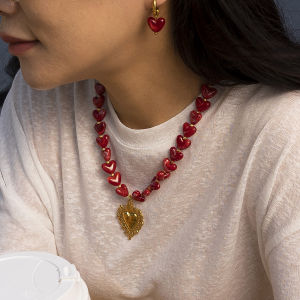 Vintage Red Love Heart Beads Chain Necklace Stainless Steel Waterproof Gold Color Pendant Choker Aesthetic Jewelry Accessories