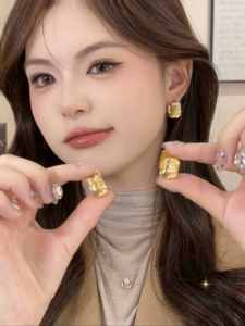 Elegant Stripe Wide Face Hoop Earrings Womens Fashion Jewelry Geometric Pattern Alloy Silver Gold Plated Accessories