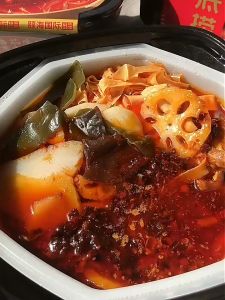 海底捞自热火锅麻辣小酥肉麻辣嫩牛番茄牛肚老成都 Haidilao Heating Hotpot