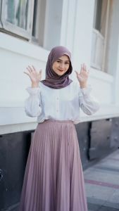 Pashmina Oval Inner Bendol: Aksesoris Pashmina yang Praktis