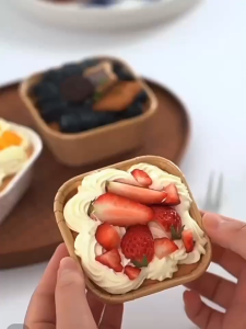 Keranixy 50pcs Plastic Dessert Cup with Lid Round/Square Mousse Cup Ice Cream Cup Baking Pudding Cup