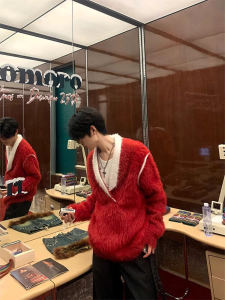 เสื้อสเวตเตอร์ถักสีแดงสำหรับฤดูใบไม้ร่วงและฤดูหนาว เสื้อคลุมกันหนาวแบบสวมหัวสำหรับวัยรุ่น สไตล์ลำลอง สีสันสดใส ปกติ