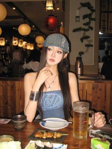 เซ็กซี่ เผ็ด เด็กผู้หญิง สดุดตา แก้วช็อตสีน้ําเงิน ฤดูร้อน รัดรูป แจ๊กเก็ตสั้น แปรงสีเงิน ถัก เดนิม หลอดปากแบนปัก เสื้อท่อนบน