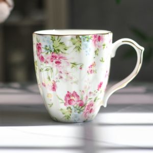 Delicate Beautiful Ceramic Tea Cup Set