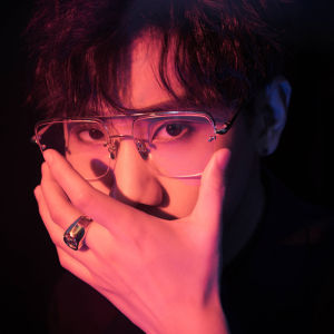 Korean Style Half Frame Square Large Frame Glasses for Men And Women with Gold Wire Edges Fashionable Modern Optical Glasses