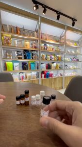 (แพ็ค 10 ขวด)  ขวดหยดแก้วจิ๋ว สีชา สีใส ฝาจุกหยด  ขนาด 2 3 5 ml #P401 ขวดแก้วขนาดเล็ก ใส่น้ำมัน น้ำหอม PackingDD