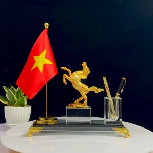 Hộp Đựng Bút Doanh Nhân Mã Đáo Thành Công VIP Có Cờ Chất Liệu Đồng Mạ Vàng và Pha Lê K9 Hộp Bút Để Bàn Quà Tặng Sếp