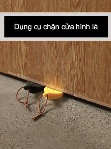 Miếng Chặn Cửa Silicon Chắn Gió Living C Chống Va Đập Hình Chiếc Lá Tiện Dụng An Toàn Cho Bé