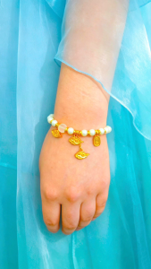 Iridescent White Pearl Beaded Bracelet with Cloud Charms Uniquely‑designed Fashion Jewelry for Women Ideal for Gifting