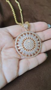 Liontin Perak Hijab Mentari Besar Kristal Berlian Titanium 22K