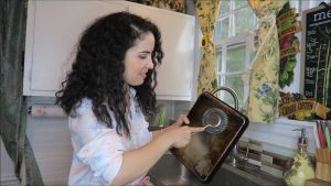 Stainless Steel Pot Brush: Strong & Rust-Resistant for Deep-Cleaning Pans & Pots in Any Kitchen