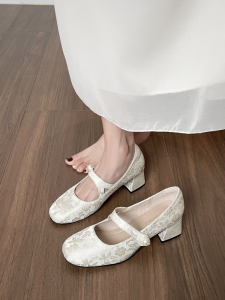 French Elegant Pearl Buckle High Heels