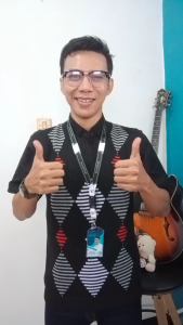 R36 - Rompi Rajut Pria & Wanita | Warna Hitam Motif Kotak Merah Abu Putih | Vest Bahan Premium 100%